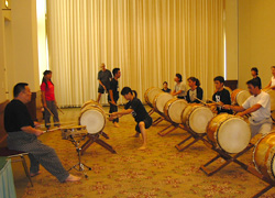 太鼓集団天邪鬼の和太鼓講習会